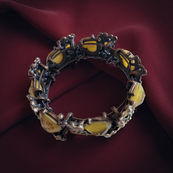 Elegant Gold and Brown Women's Bracelet - Picture 2 of 3